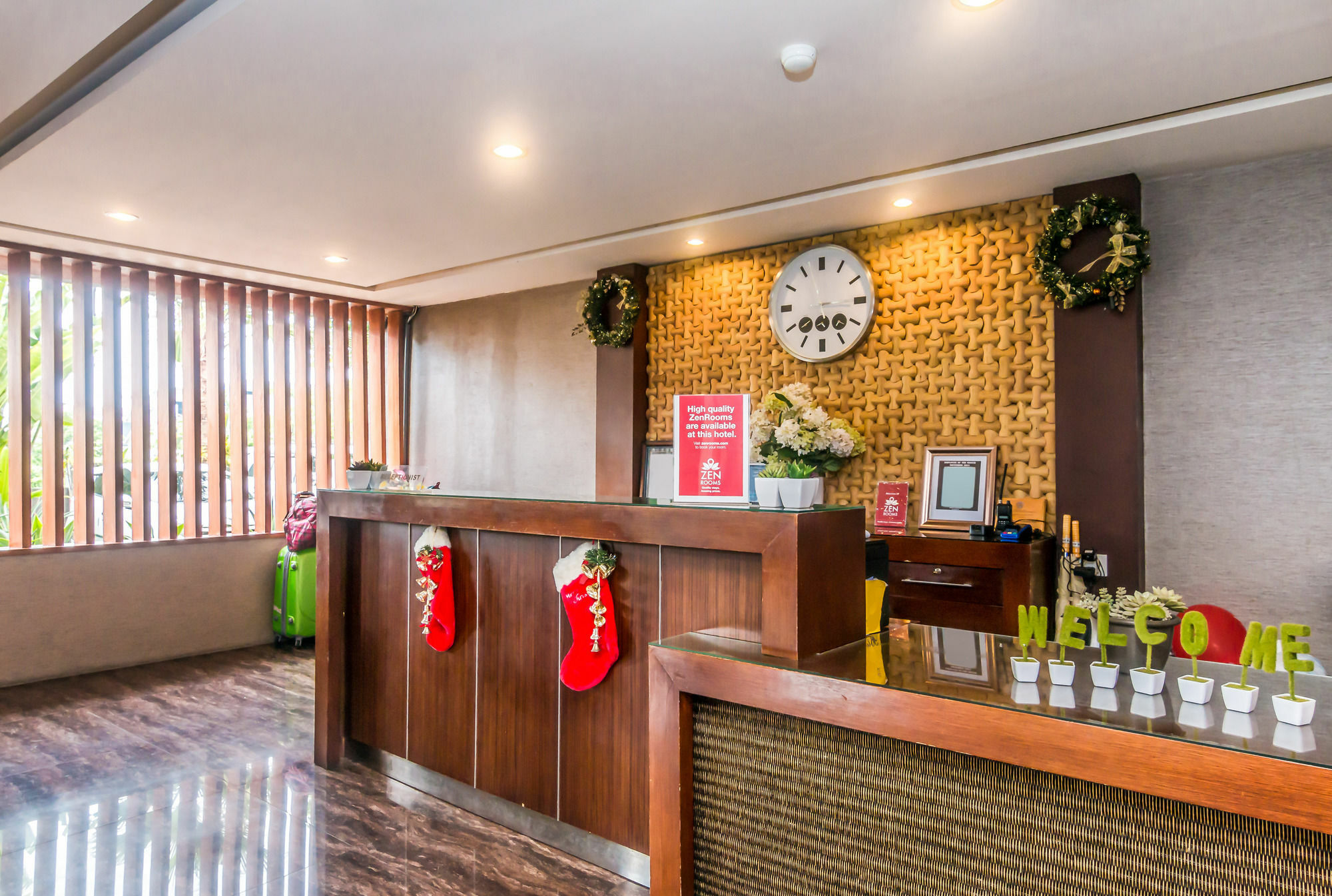 Zen Rooms Legian Dewi Sri กูตา ภายนอก รูปภาพ